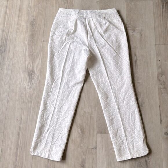 Kasper White Dress Pants With Rose Detailing Size 8 - Picture 4 of 6